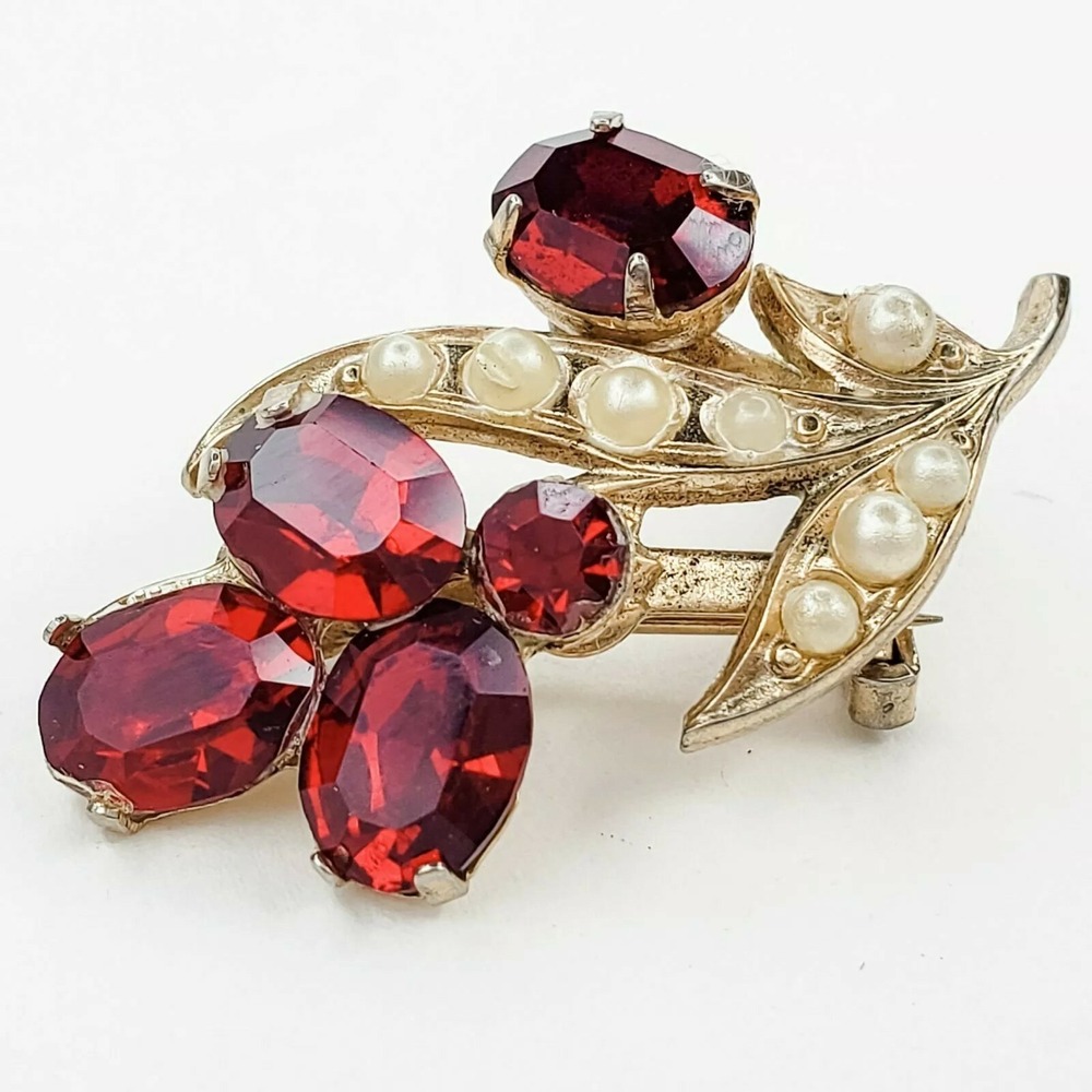 Coro Brooch Pin Gold Tone Red Rhinestone Faux Pearl Vintage Floral Jewelry